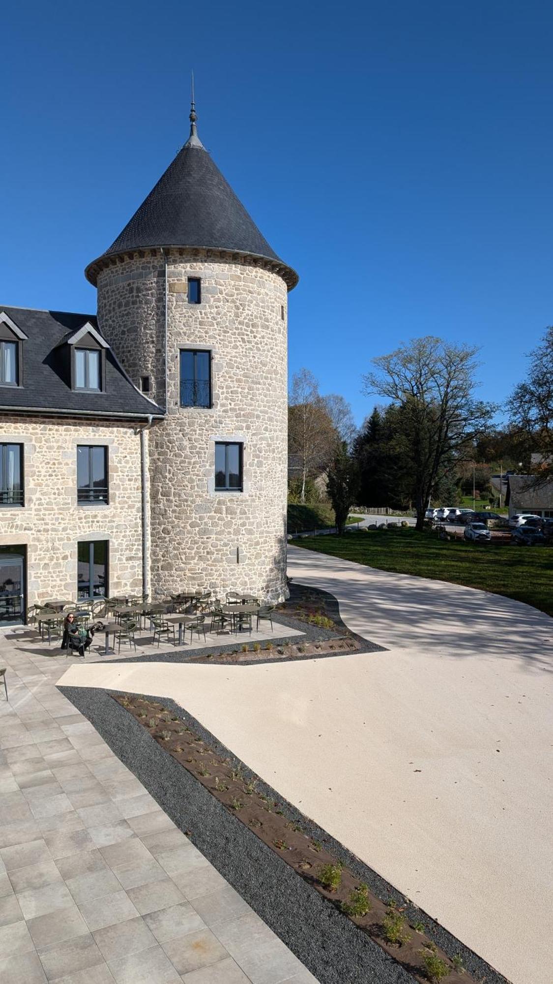 Chateau Du Theil Ussel  Exterior foto